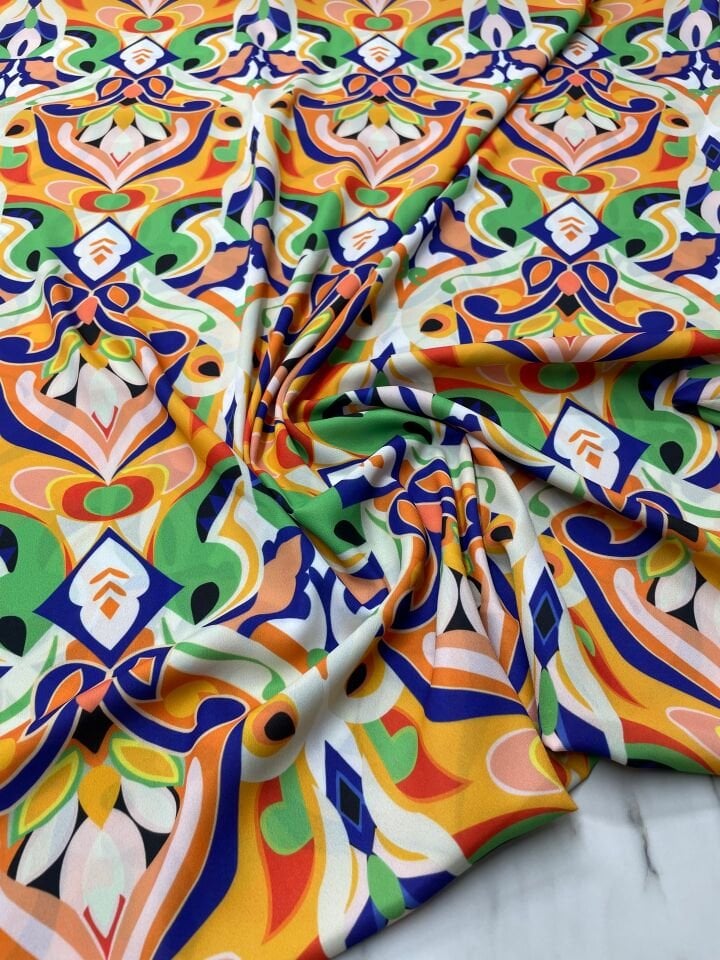 İkat Desen Elbiselik Gömleklik Krep Kumaş