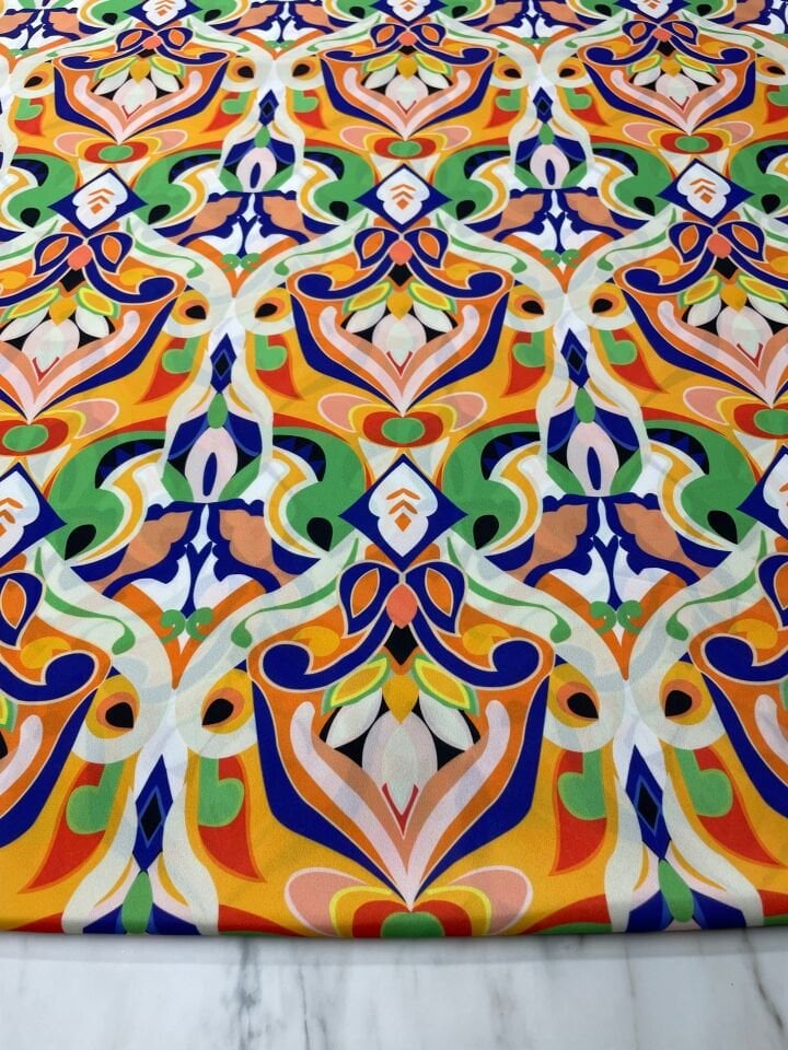 İkat Desen Elbiselik Gömleklik Krep Kumaş