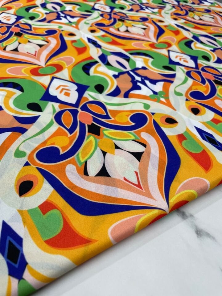 İkat Desen Elbiselik Gömleklik Krep Kumaş