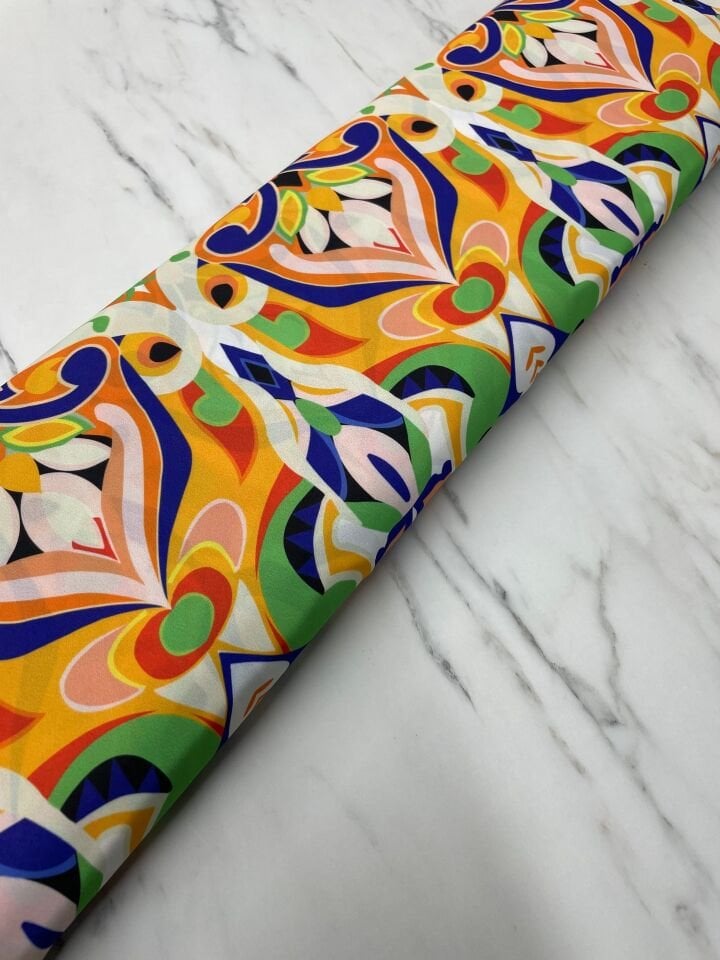 İkat Desen Elbiselik Gömleklik Krep Kumaş