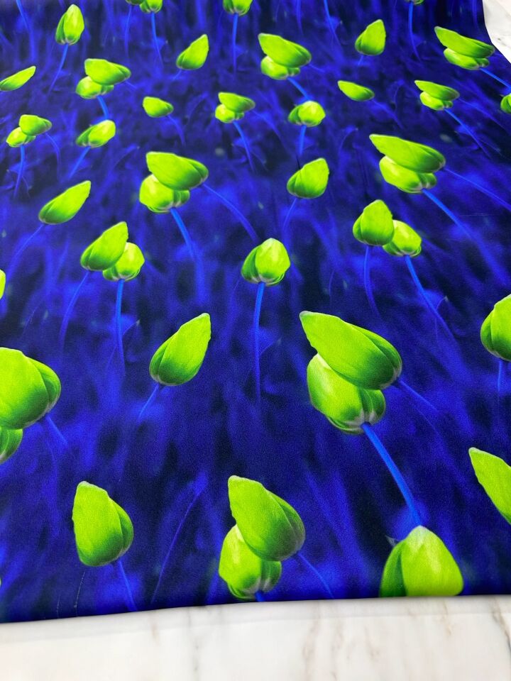 Yeşil Lale Desen Elbiselik Gömleklik Krep Kumaş