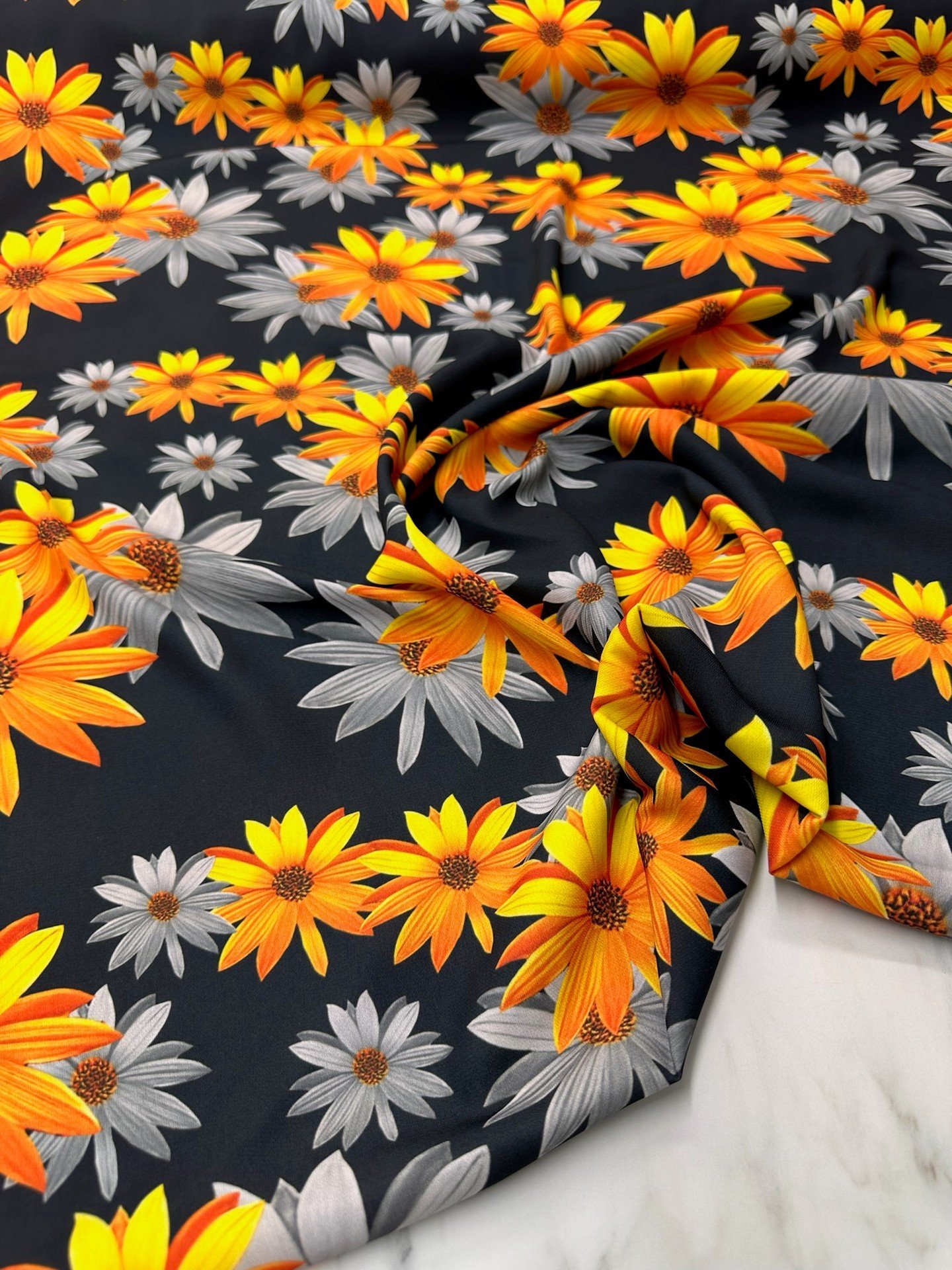 Sarı Lilyum Desen Elbiselik Gömleklik Krep Kumaş