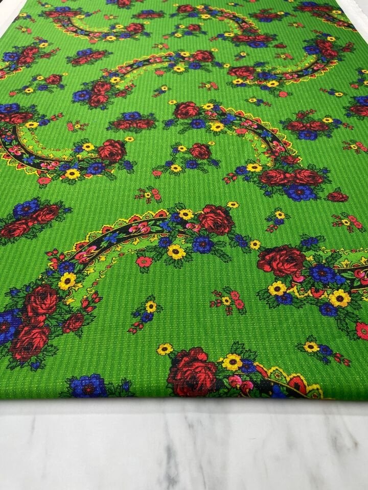 Altın Simli Yeşil Türkmen Desen Elbiselik Keten Kumaş