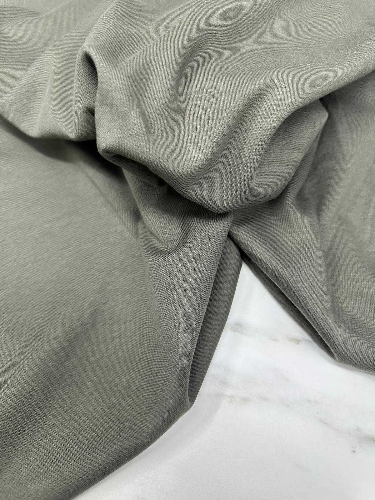 Haki Yeşili İplik Penye Kumaş Yumuşak Dökümlü