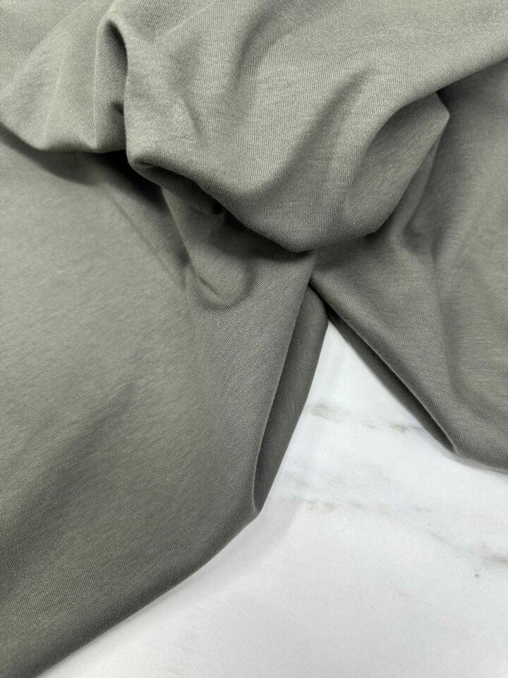 Haki Yeşili İplik Penye Kumaş Yumuşak Dökümlü