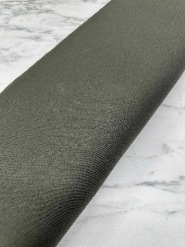 Haki Yeşili İplik Penye Kumaş Yumuşak Dökümlü