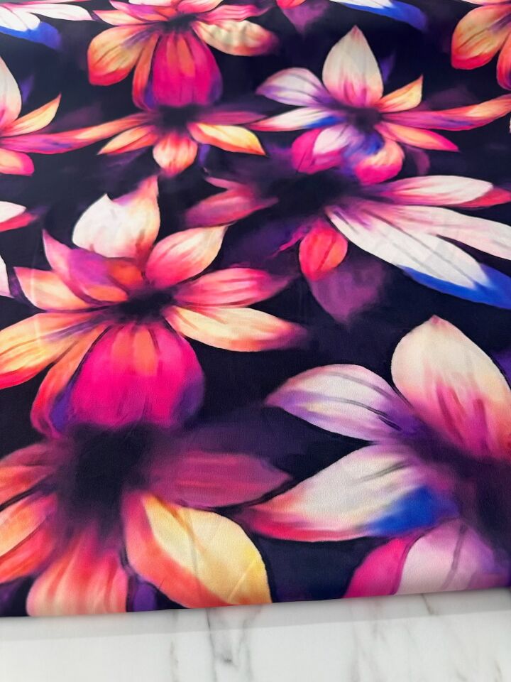 Zambak Desen Elbiselik Gömleklik Krep Kumaş