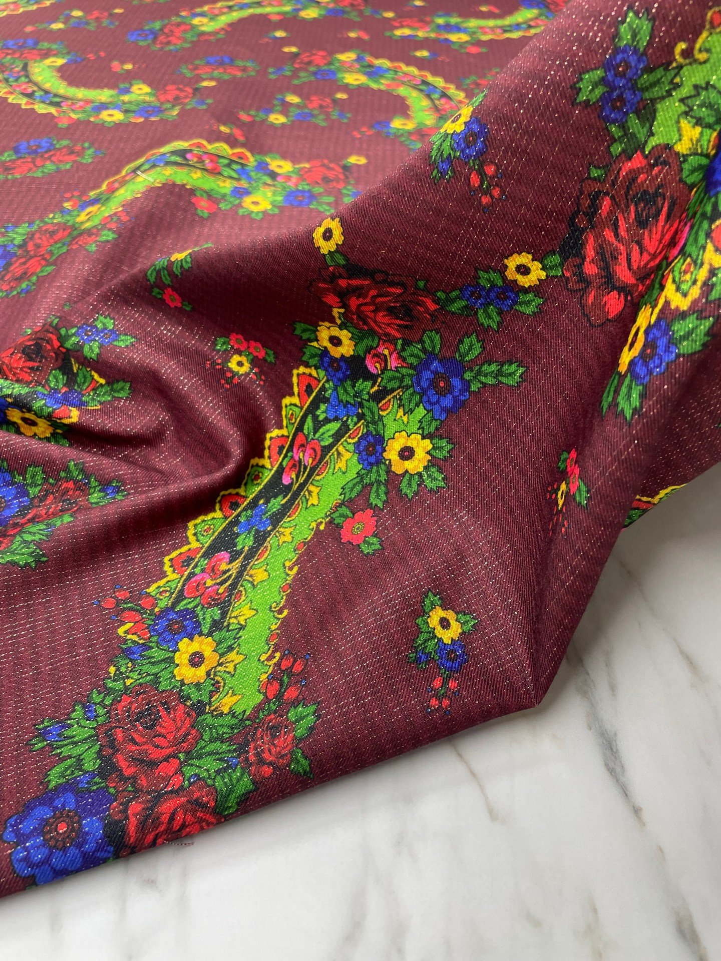 Altın Simli Türkmen Desen Elbiselik Keten Kumaş