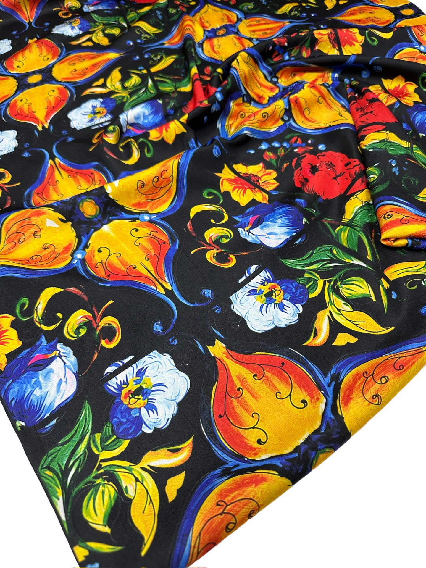 Nakış Desen Elbiselik Gömleklik Krep Kumaş