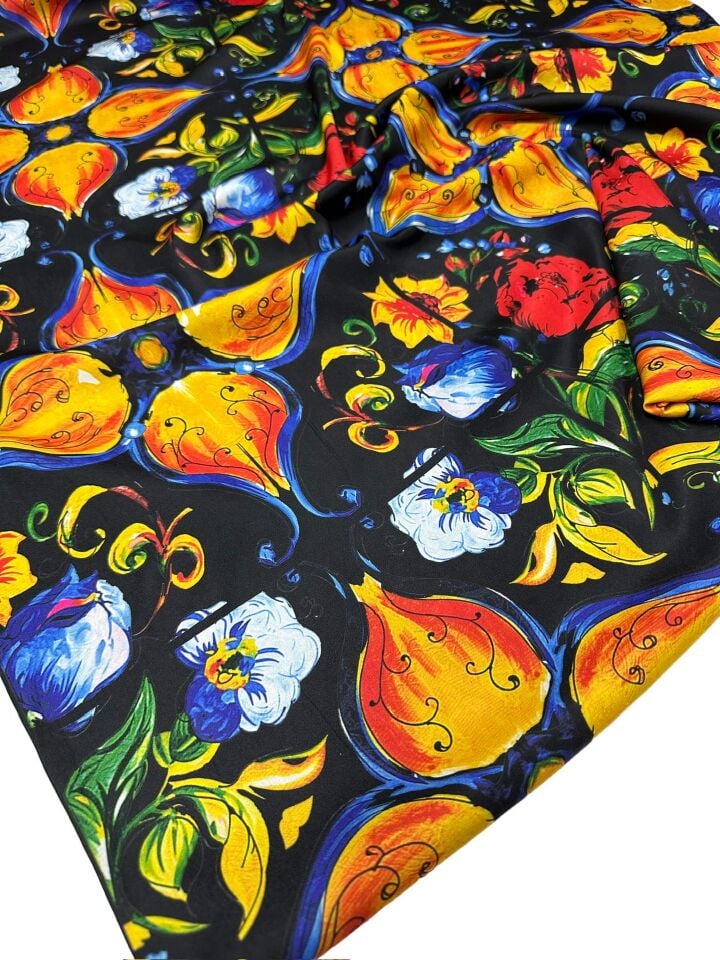 Nakış Desen Elbiselik Gömleklik Krep Kumaş