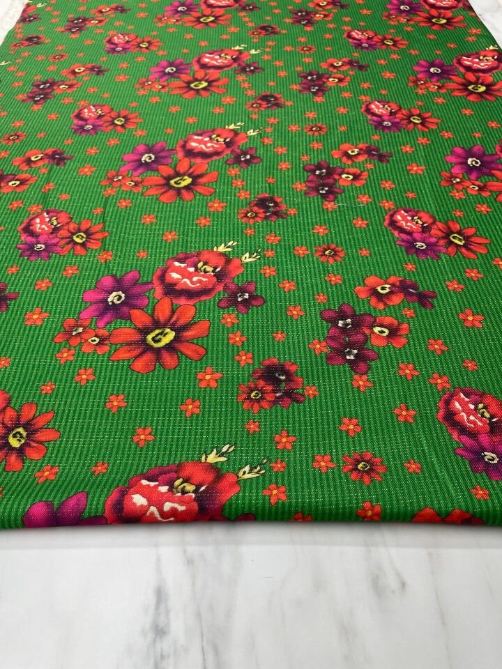 Altın Simli Yeşil Türkmen Desen Elbiselik Saten Kumaş