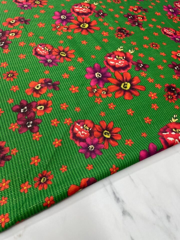 Altın Simli Yeşil Türkmen Desen Elbiselik Saten Kumaş