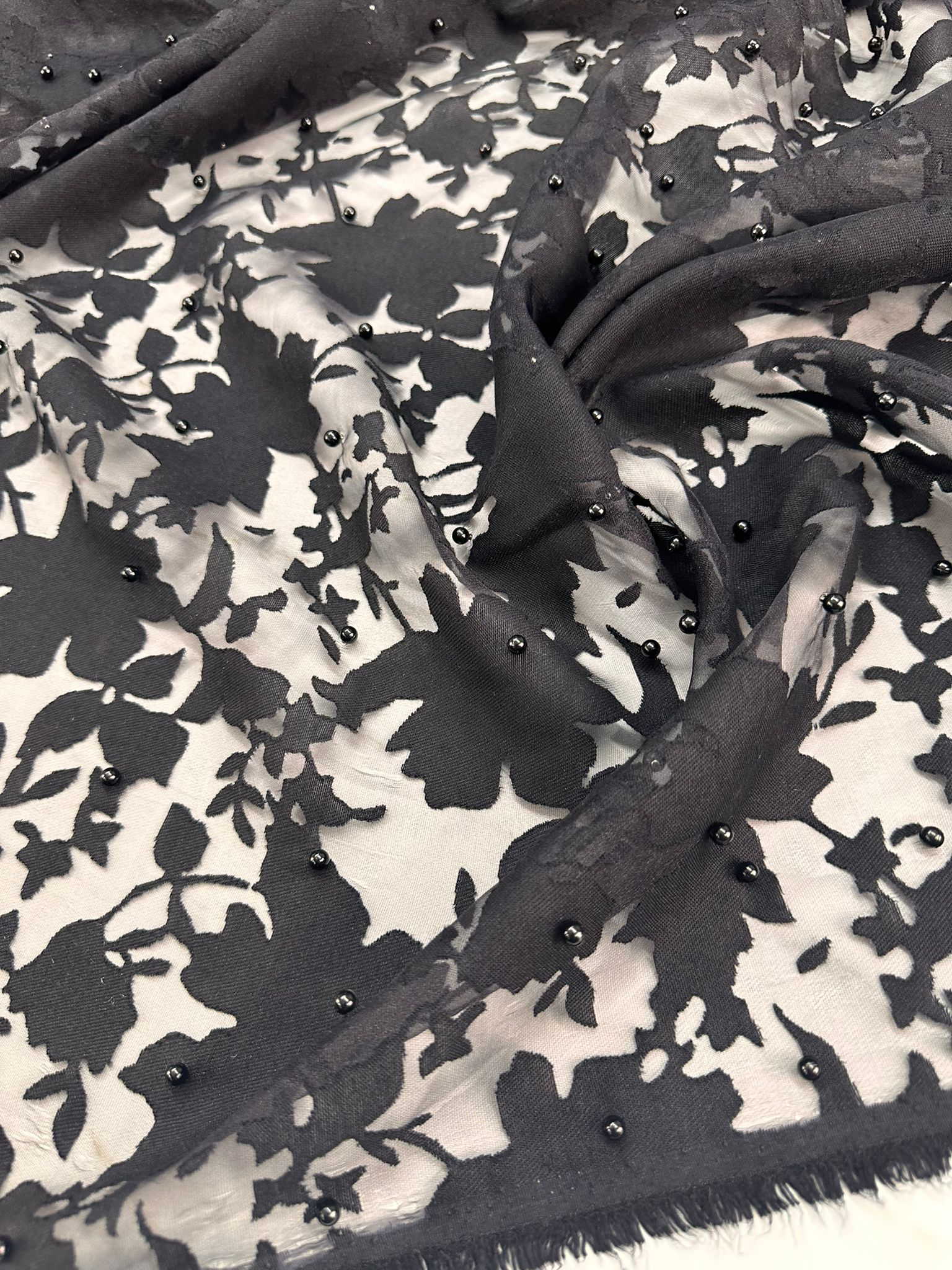 İnci İşleme Siyah Yakma Tül Abiye Elbise