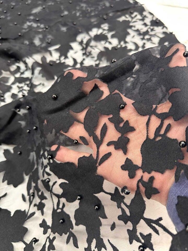 İnci İşleme Siyah Yakma Tül Abiye Elbise