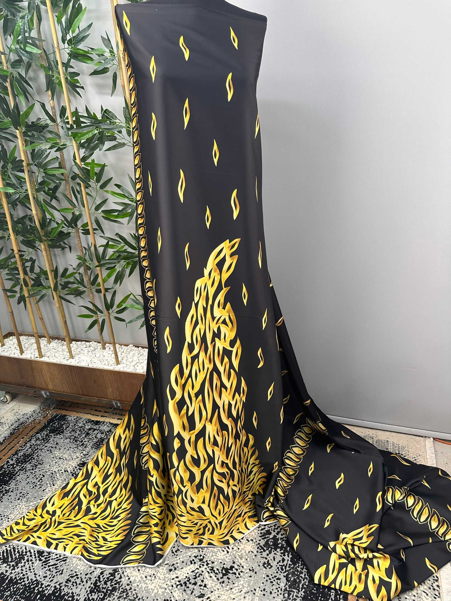 Fantazi Desen İpek Saten Elbise Etek Abaya Payao