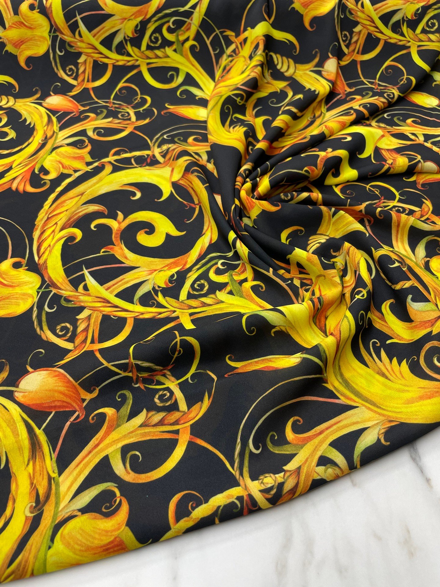 Nakış Desen Elbiselik Gömleklik Krep Kumaş