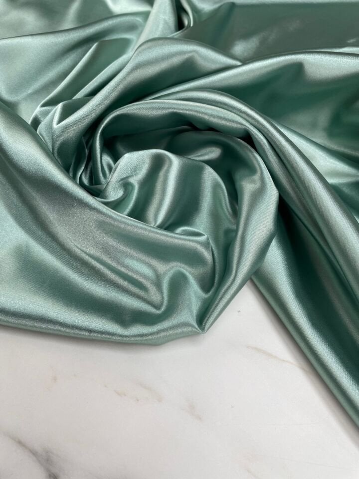 Su Yeşili Düz Elbiselik Likralı Saten Kumaş