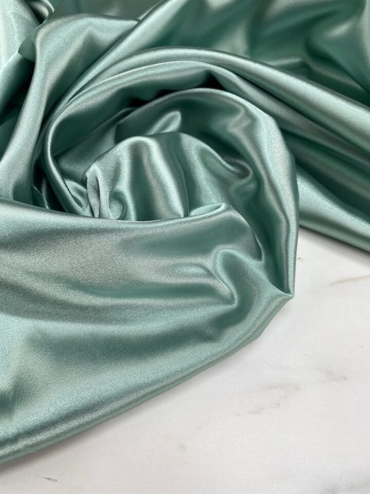 Su Yeşili Düz Elbiselik Likralı Saten Kumaş