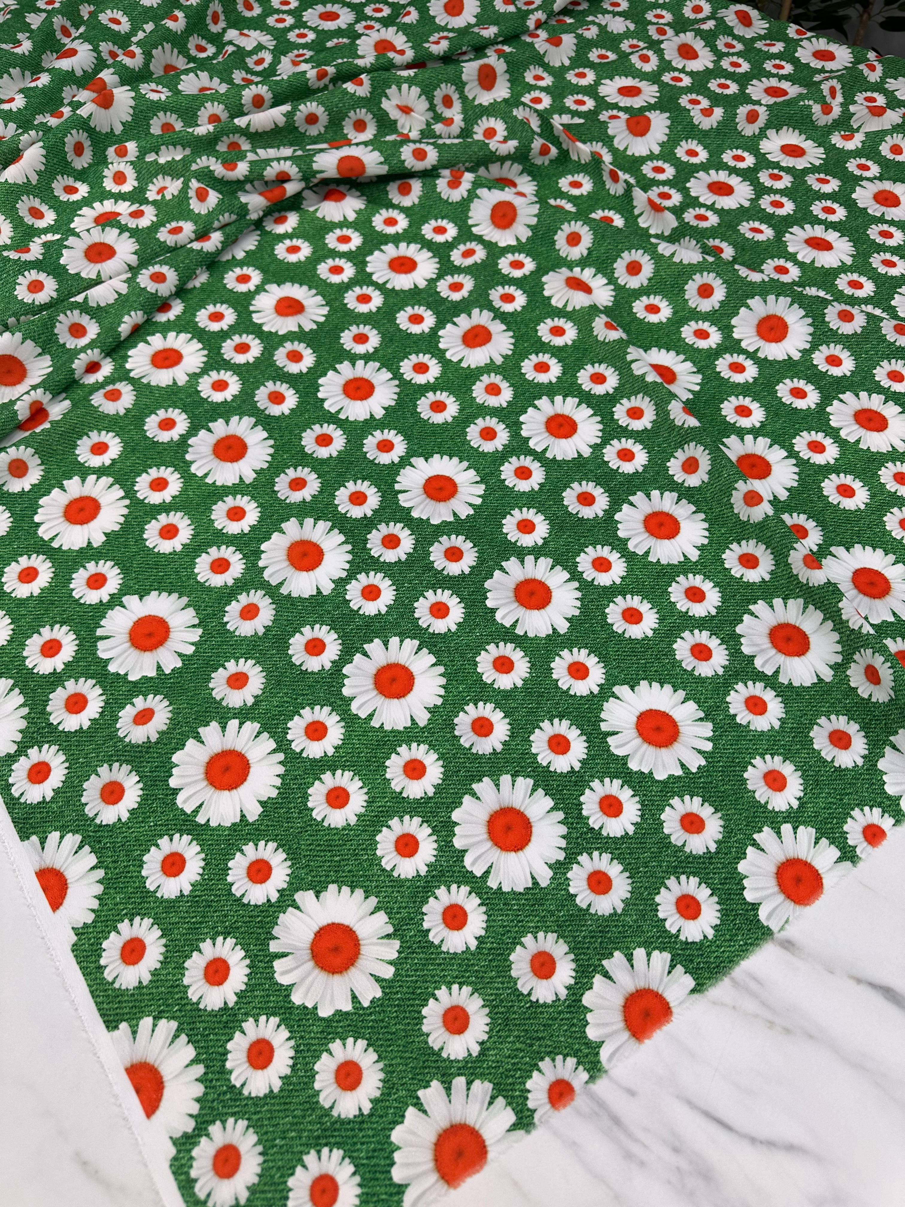 Papatya Desen Elbiselik Gömleklik Krep Kumaş