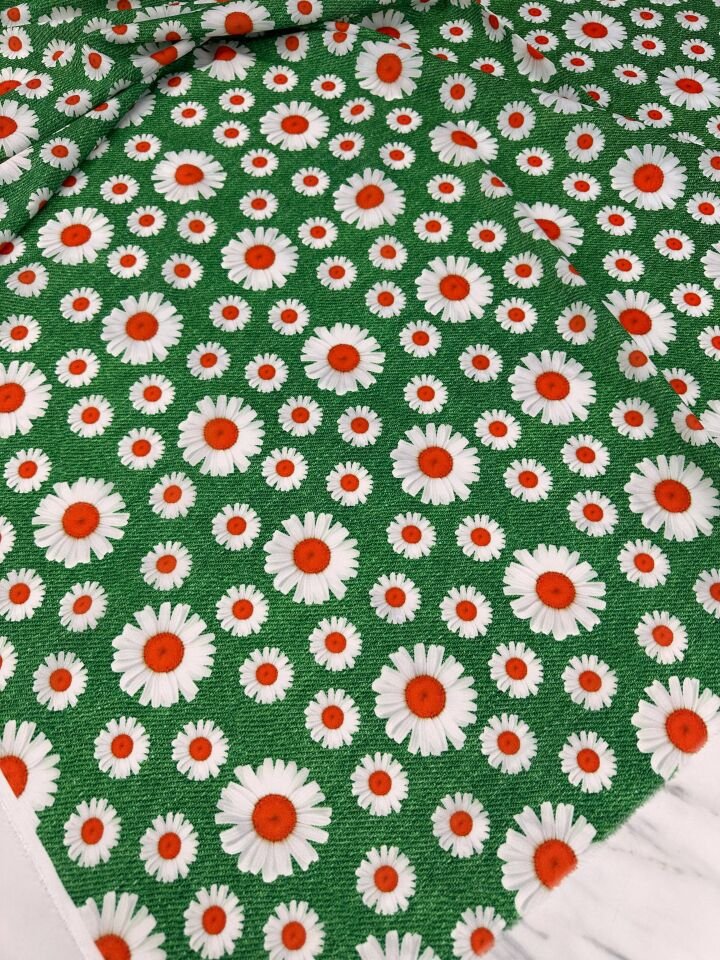 Papatya Desen Elbiselik Gömleklik Krep Kumaş