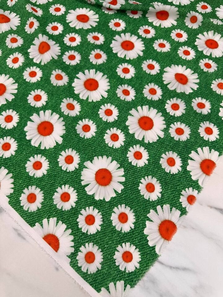 Papatya Desen Elbiselik Gömleklik Krep Kumaş