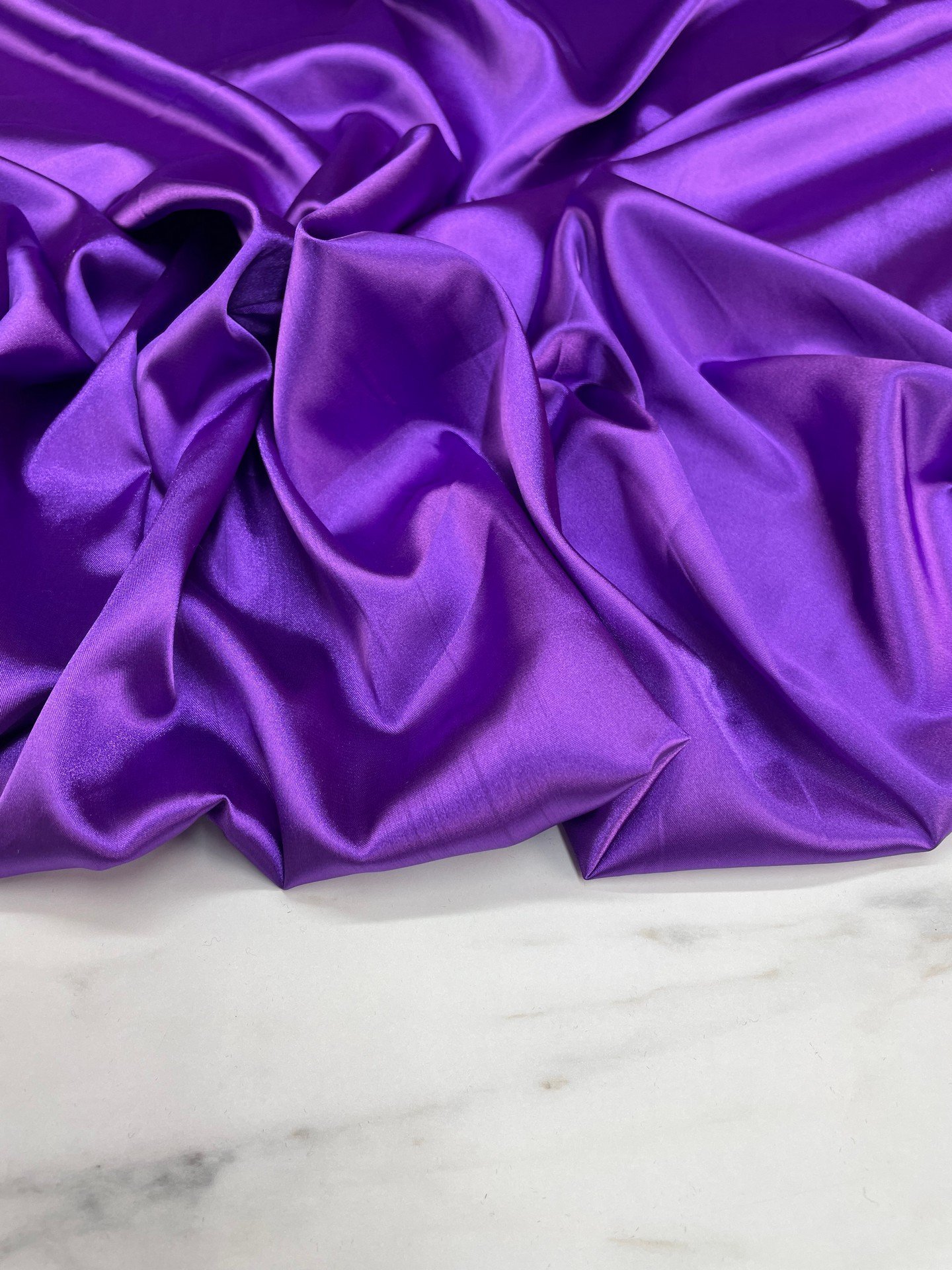 Mor Düz Elbiselik Likralı Saten Kumaş