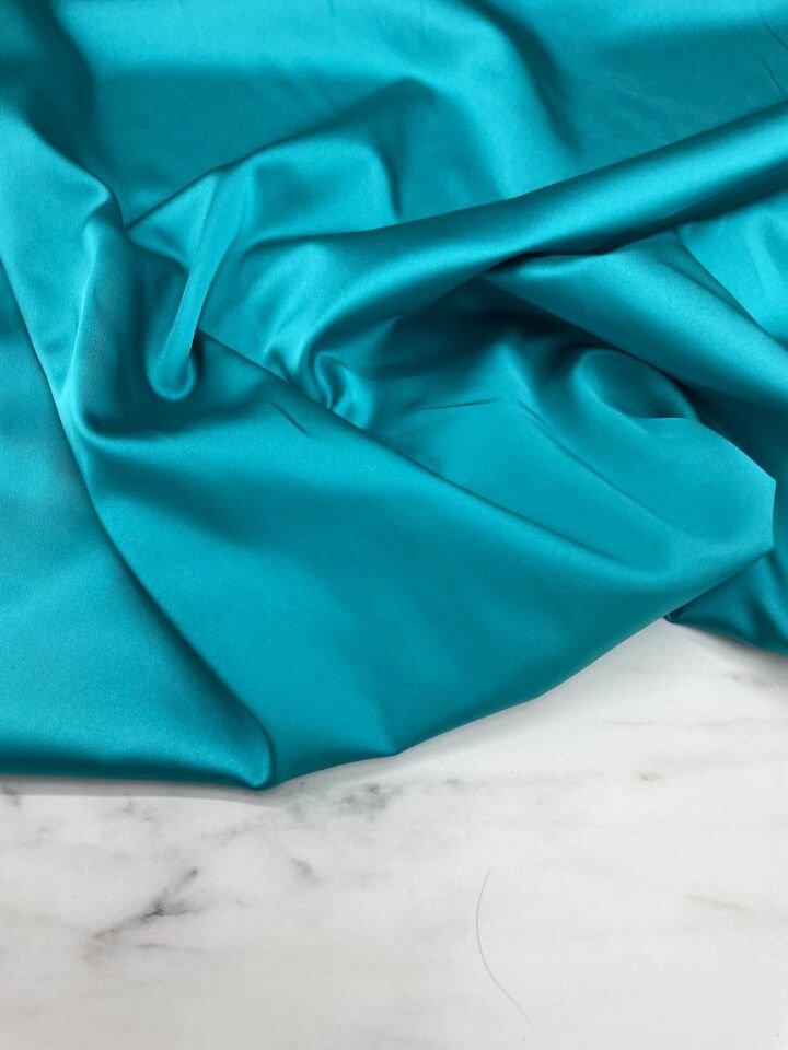Turkuaz Düz Elbiselik Likralı Saten Kumaş