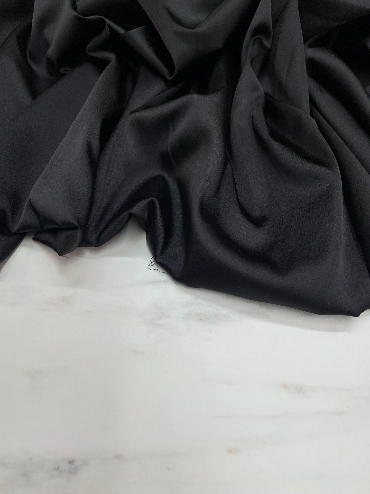 Siyah Düz Elbiselik Likralı Saten Kumaş