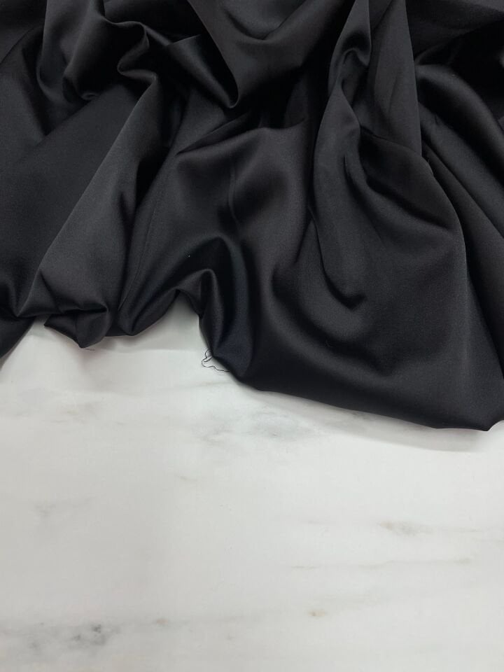 Siyah Düz Elbiselik Likralı Saten Kumaş