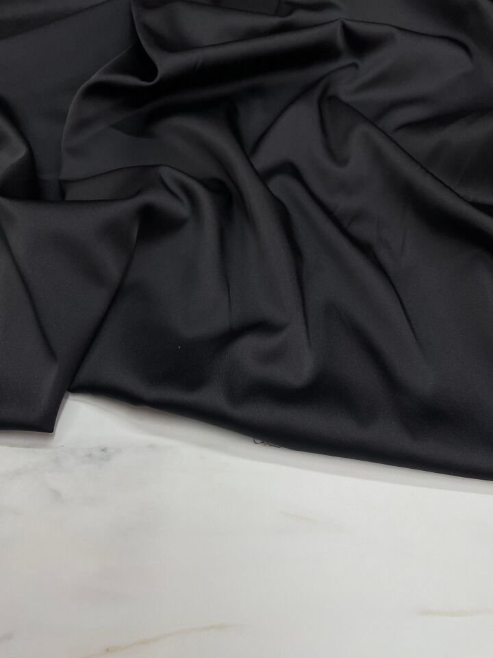 Siyah Düz Elbiselik Likralı Saten Kumaş