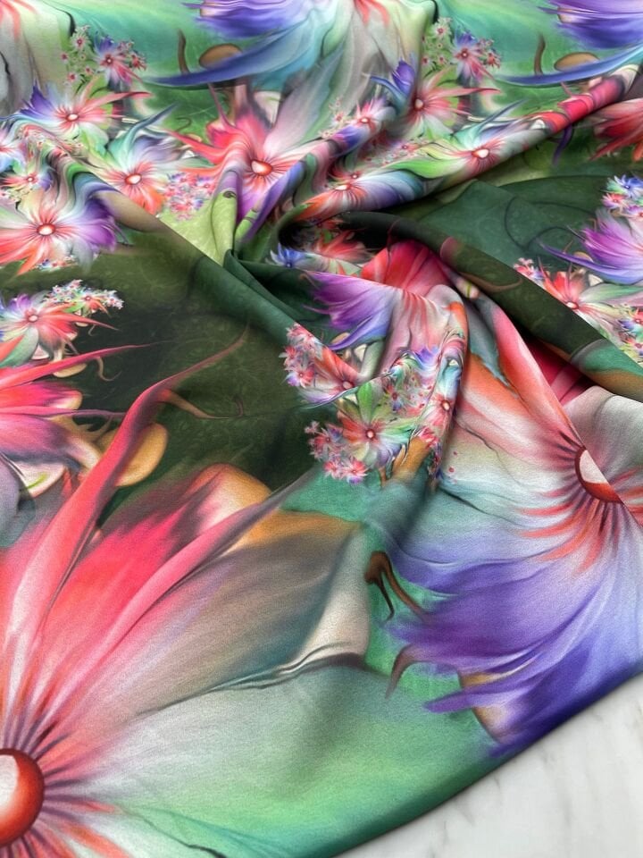 Zambak Desen Elbiselik Gömleklik Krep Kumaş