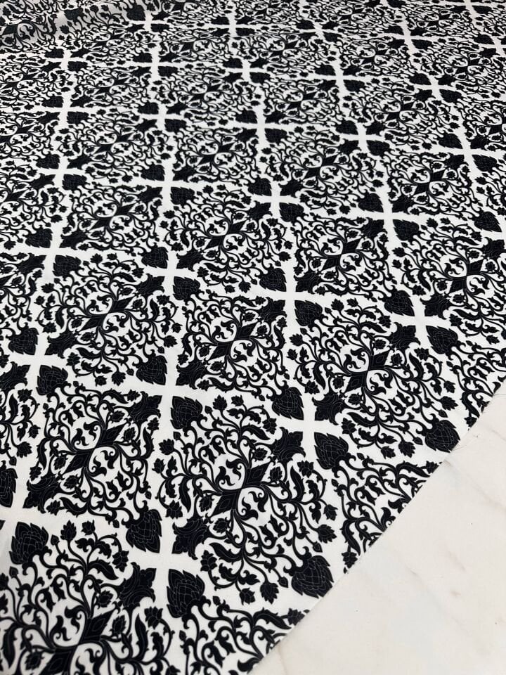 Siyah Nakış Desen Elbiselik Gömleklik Krep Kumaş
