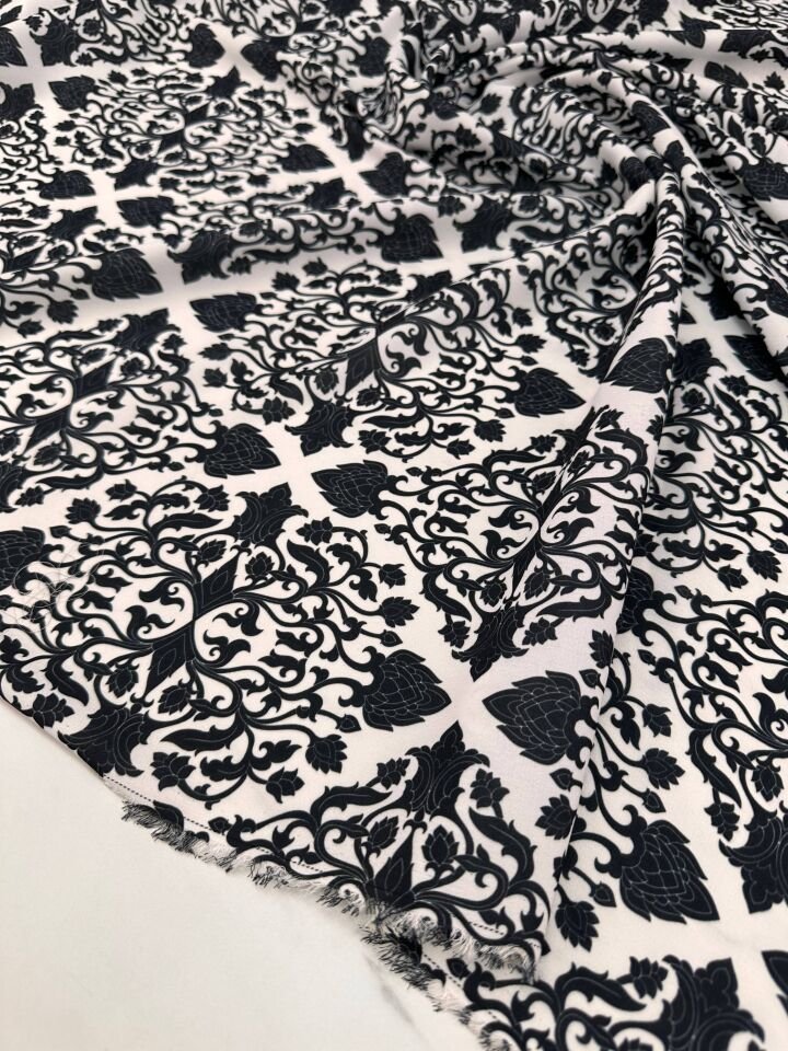 Siyah Nakış Desen Elbiselik Gömleklik Krep Kumaş