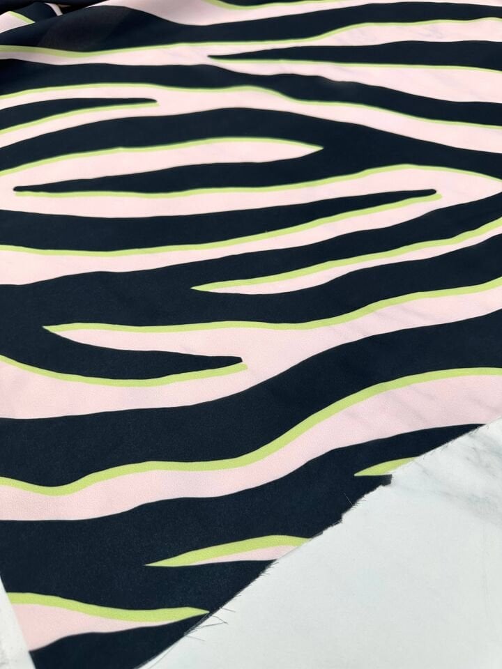 Zebra Desen Elbiselik Gömleklik Krep Kumaş