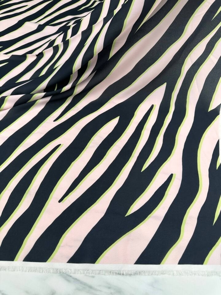 Zebra Desen Elbiselik Gömleklik Krep Kumaş