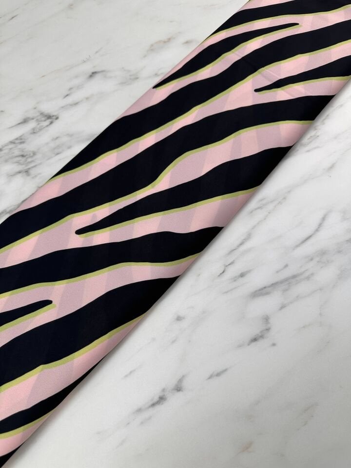 Zebra Desen Elbiselik Gömleklik Krep Kumaş