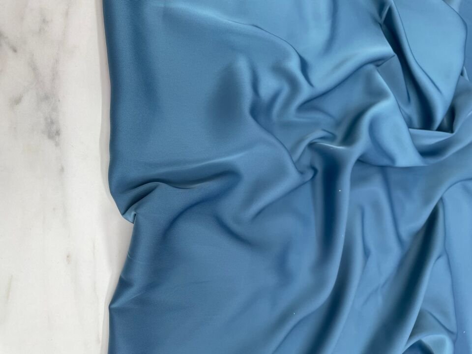 Mavi Düz Elbiselik Likralı Saten Kumaş