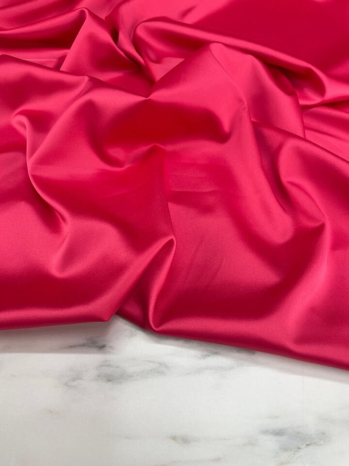 Fuşya Düz Elbiselik Likralı Saten Kumaş