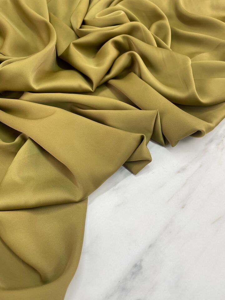 Zeytin Yeşili Düz Elbiselik Likralı Saten Kumaş
