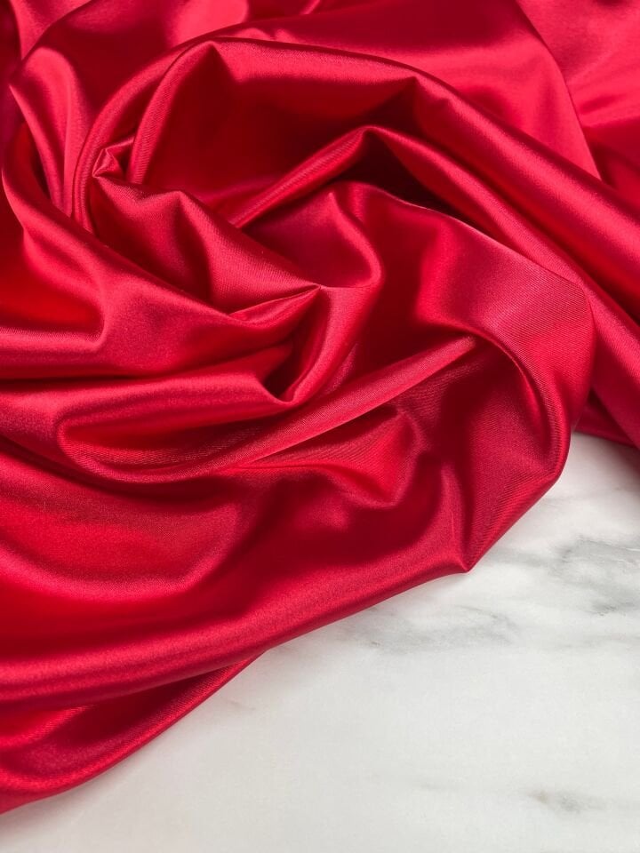 Kırmızı Düz Elbiselik Likralı Saten Kumaş