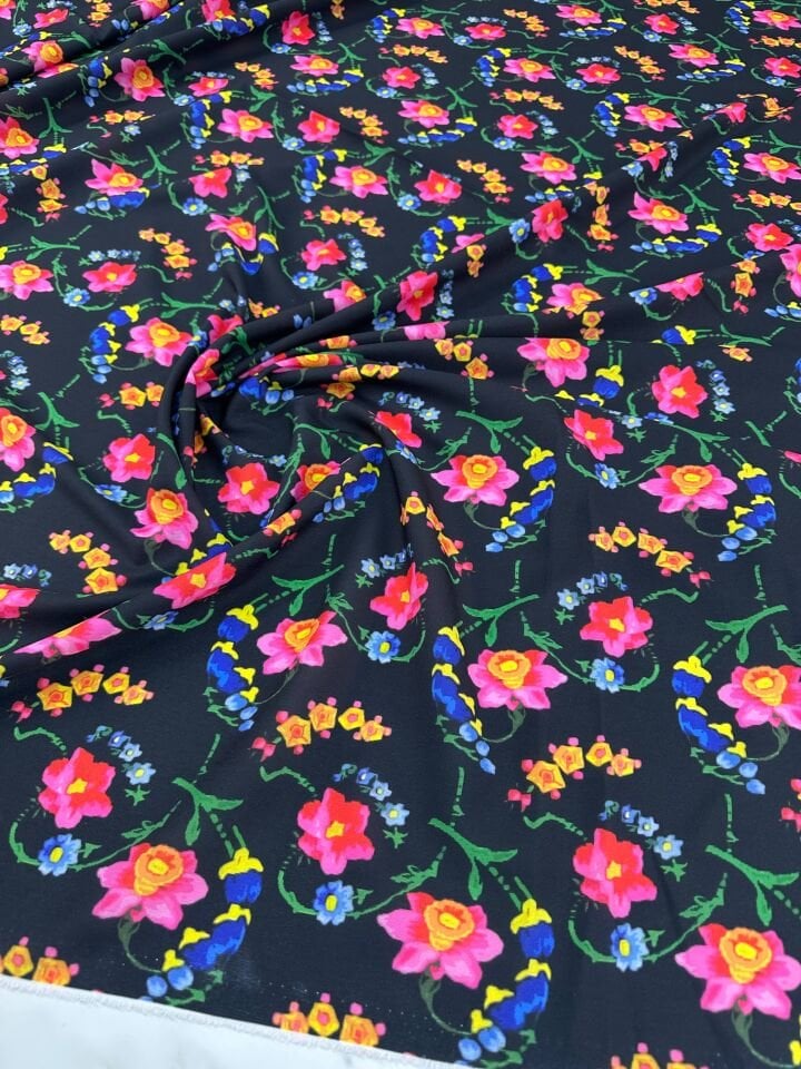 Siyah Türkmen Desen Elbiselik Gömleklik Krep Kumaş