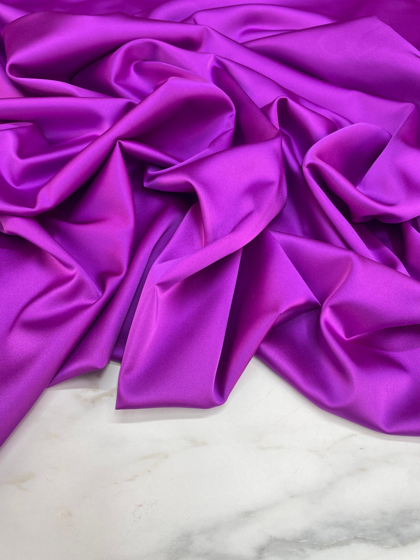 Mor Düz Elbiselik Likralı Saten Kumaş