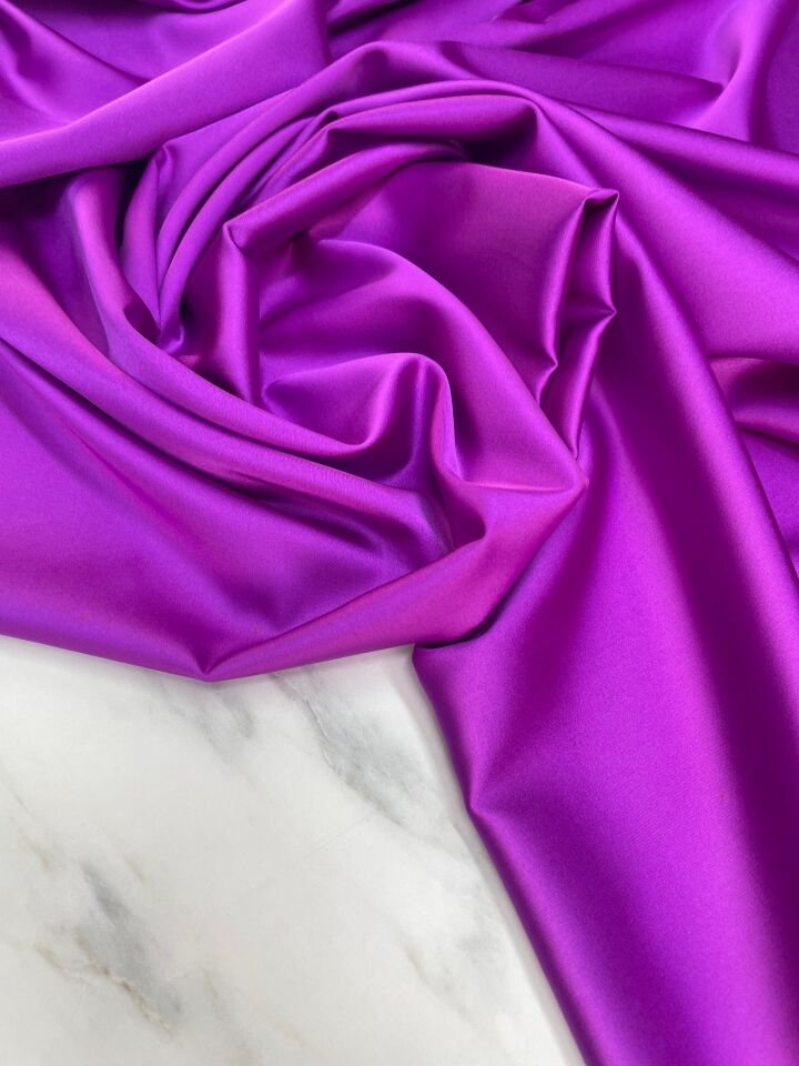 Mor Düz Elbiselik Likralı Saten Kumaş