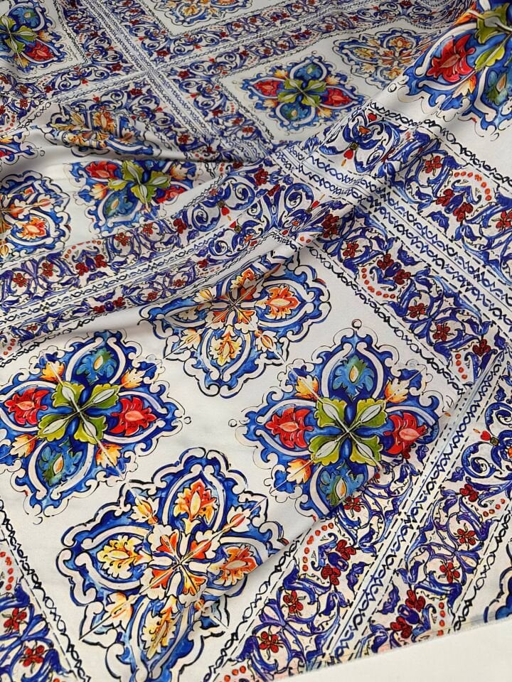 Nakış Desen Elbiselik Gömleklik Krep Kumaş