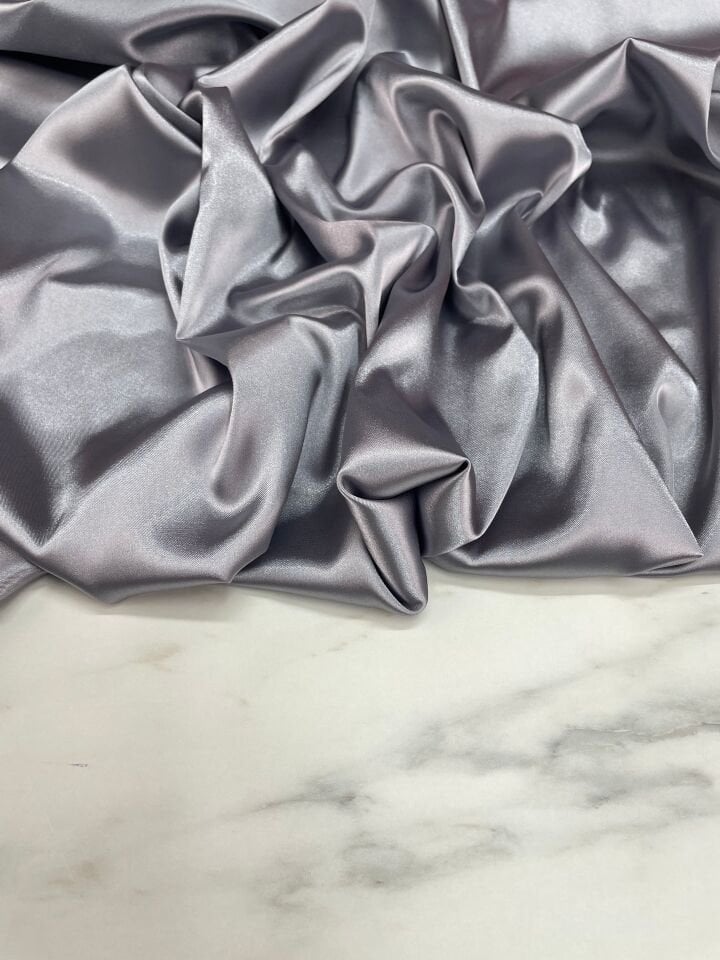 Gri Düz Elbiselik Likralı Saten Kumaş