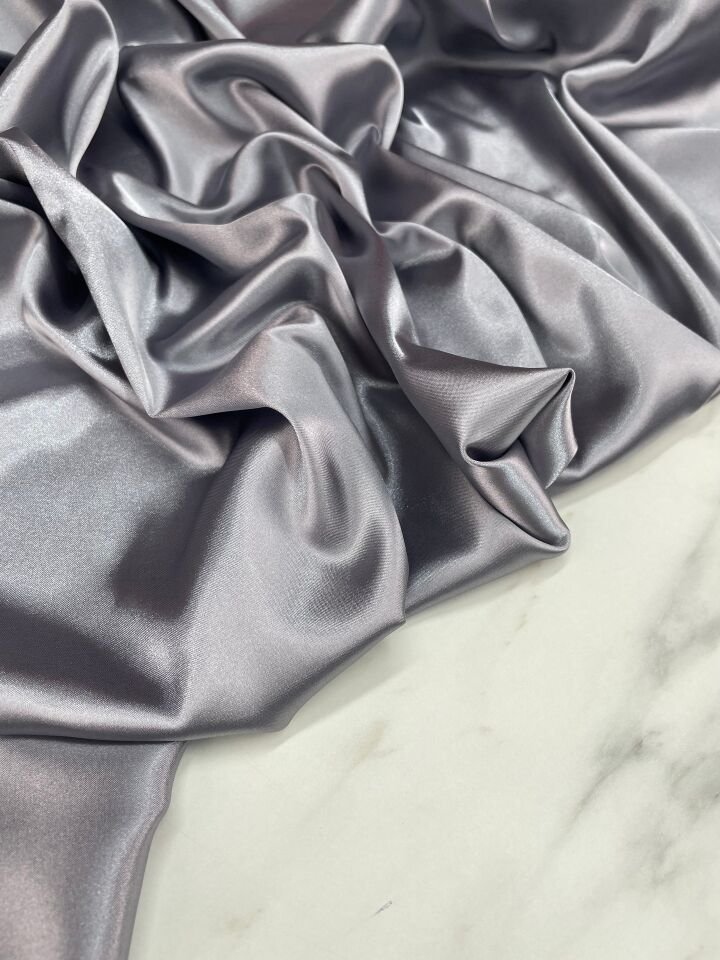 Gri Düz Elbiselik Likralı Saten Kumaş