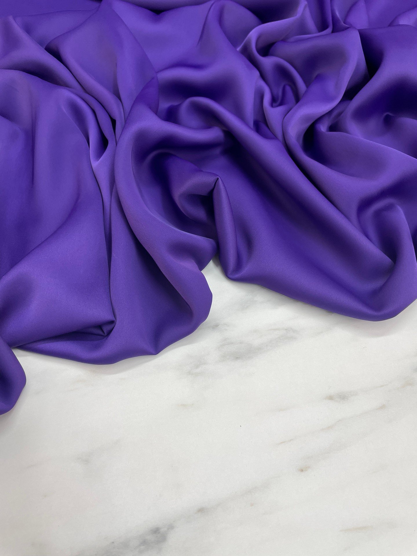 Koyu Mor Düz Elbiselik Likralı Saten Kumaş