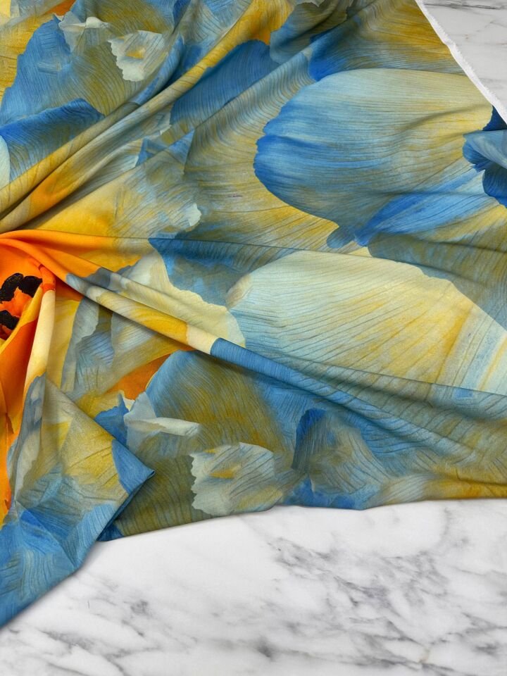 Büyük Çiçek Desen Elbiselik Gömleklik Krep Kumaş