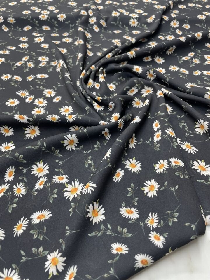 Siyah Papatya Desen Elbiselik Gömleklik Krep Kumaş