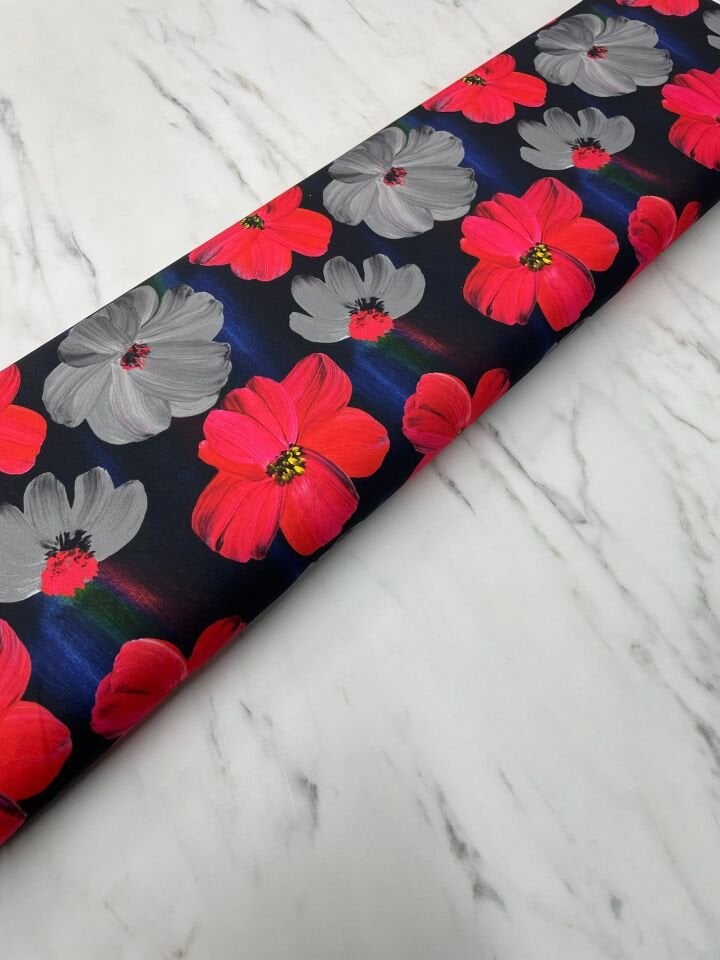 Kırmızı Geranium Desen Elbiselik Gömleklik Krep Kumaş